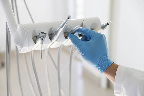 Professional Emergency Dentist technician working in Pumpkin Center, NC